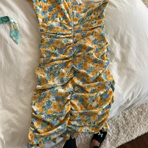 Hello Molly green and yellow floral dress - Picture 2 of 2